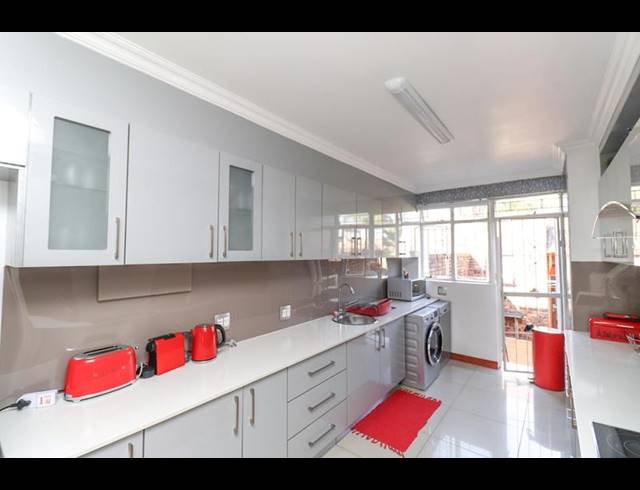 4 BEDROOM TOWNHOUSE FOR SALE IN BRUMA
